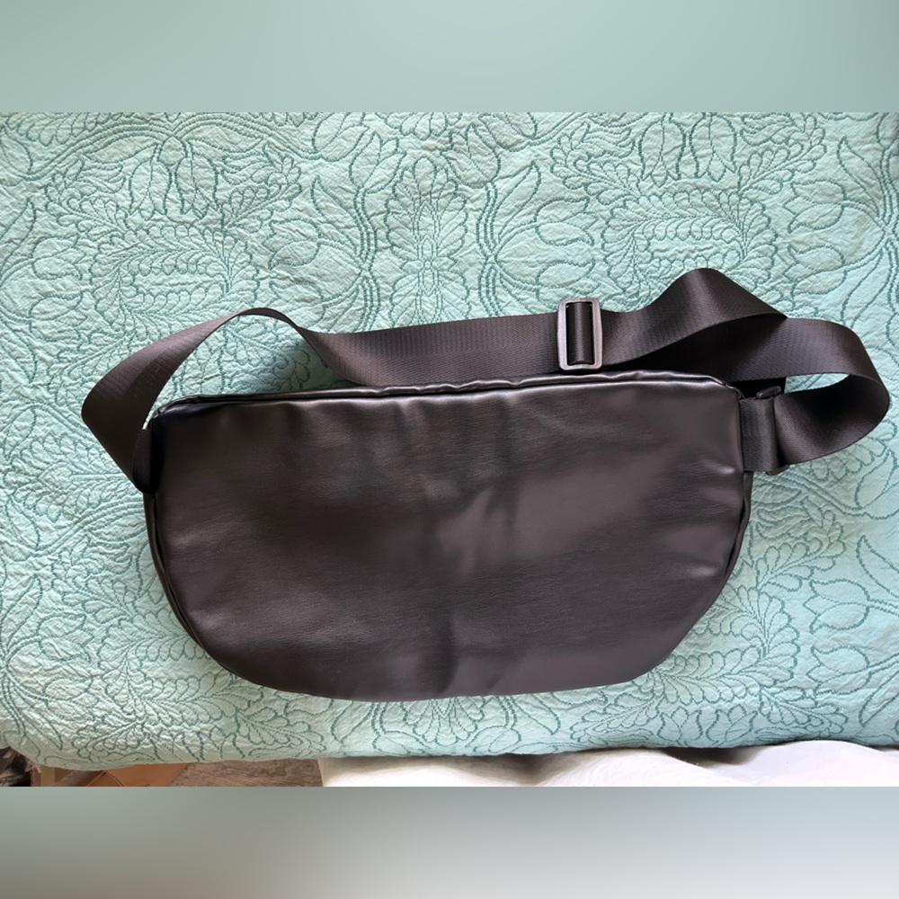 CALIA by Carrie Underwood Black Crossbody Bum Bag Vegan Leather
